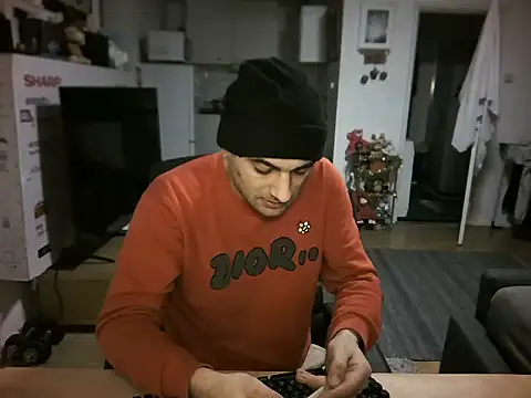 Snapshot of mihaimichael chatting on November 2025 05:17:01 PM mihaimichael online show from November 2025 05:17:01 PM