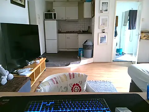 mihaimichael online show from April 2026 11:25:02 AM