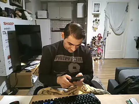 mihaimichael online show from December 2025 12:36:01 AM