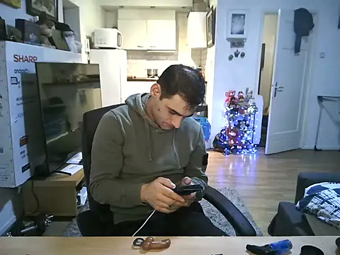 Snapshot of mihaimichael chatting on November 2025 02:43:01 AM mihaimichael online show from November 2025 02:43:01 AM