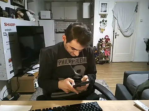 mihaimichael online show from December 2025 02:03:02 AM