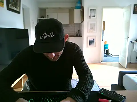 mihaimichael online show from April 2026 07:43:01 AM