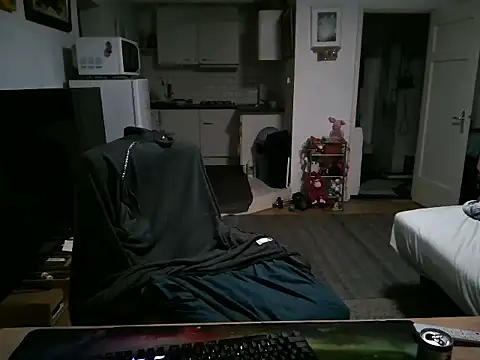 mihaimichael online show from October 2025 05:19:01 AM