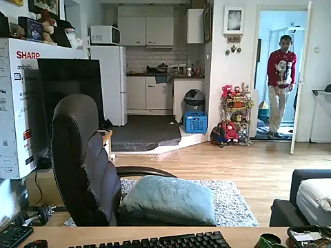 Snapshot of mihaimichael chatting on November 2025 12:16:02 PM mihaimichael online show from November 2025 12:16:02 PM