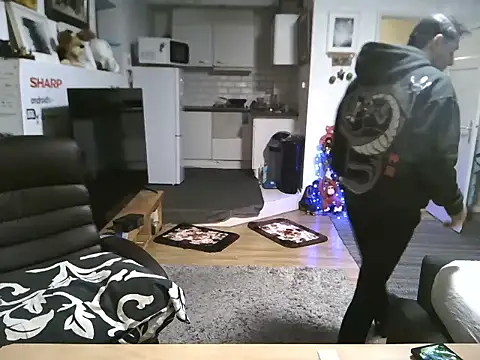 Snapshot of mihaimichael chatting on October 2025 09:36:01 PM mihaimichael online show from October 2025 09:36:01 PM