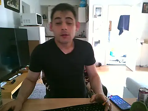 Snapshot of mihaimichael chatting on June 2026 08:04:02 AM mihaimichael online show from June 2026 08:04:02 AM