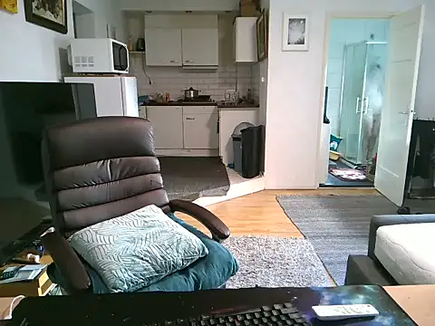 mihaimichael online show from September 2025 01:22:01 PM