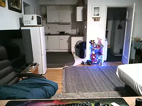 mihaimichael online show from October 2025 11:16:01 PM
