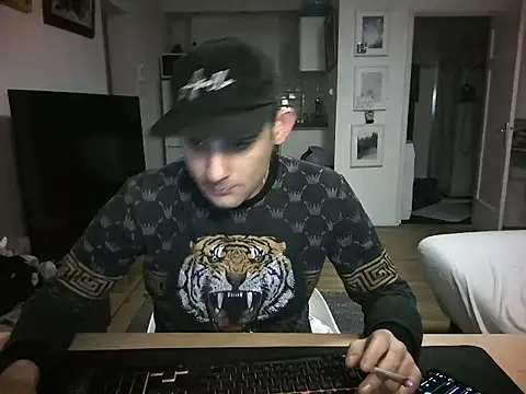 mihaimichael online show from April 2026 08:46:02 PM