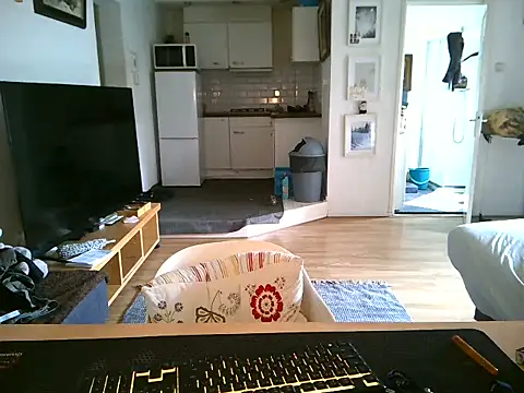 mihaimichael online show from April 2026 03:04:01 PM