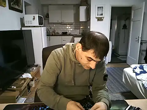 mihaimichael online show from October 2025 06:53:02 PM
