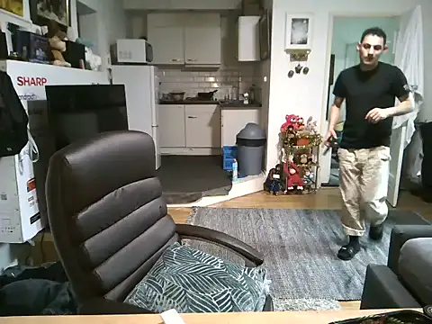 Snapshot of mihaimichael chatting on November 2025 02:43:01 PM mihaimichael online show from November 2025 02:43:01 PM