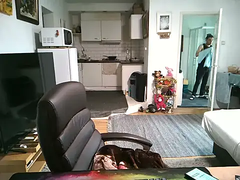 mihaimichael online show from October 2025 01:56:02 PM
