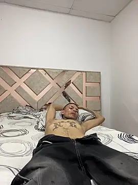 Herem369 online show from February 2026 10:18:02 PM