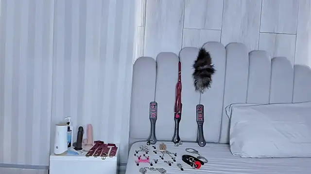 mileyerikson online show from October 2025 09:16:02 PM