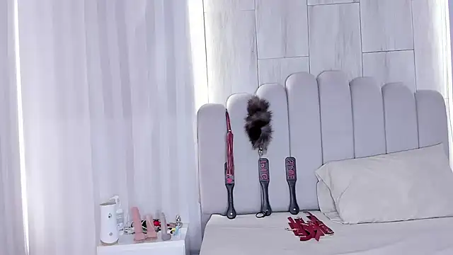 mileyerikson online show from October 2025 02:07:01 PM