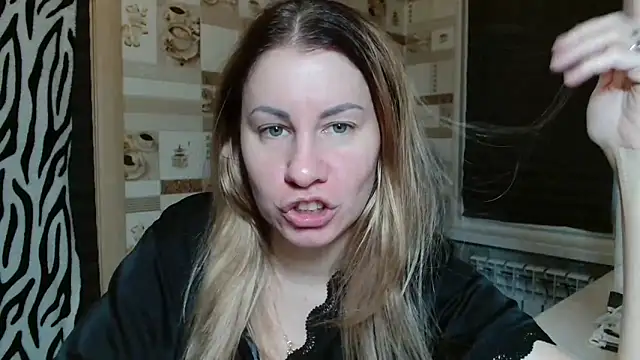 TherestlessKitty online show from April 2026 10:14:01 PM