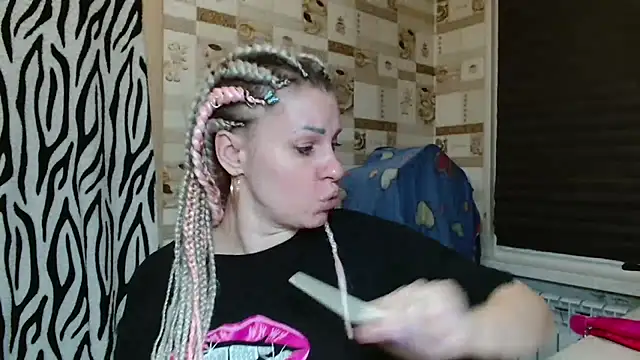TherestlessKitty online show from May 2026 10:45:01 PM
