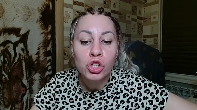 TherestlessKitty online show from July 2026 10:18:01 PM