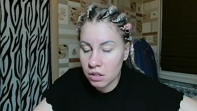 TherestlessKitty online show from May 2026 10:15:02 PM