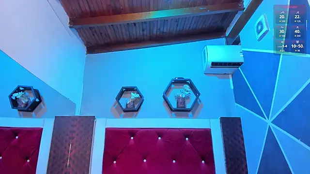 Snapshot of Karoll014 chatting on November 2025 12:32:01 PM Karoll014 online show from November 2025 12:32:01 PM