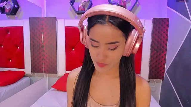 Snapshot of Karoll014 chatting on December 2025 12:15:02 PM Karoll014 online show from December 2025 12:15:02 PM