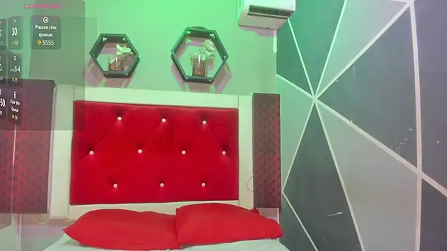 Snapshot of Karoll014 chatting on December 2025 12:09:02 PM Karoll014 online show from December 2025 12:09:02 PM