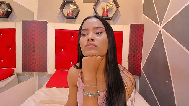 Snapshot of Karoll014 chatting on November 2025 12:19:02 PM Karoll014 online show from November 2025 12:19:02 PM