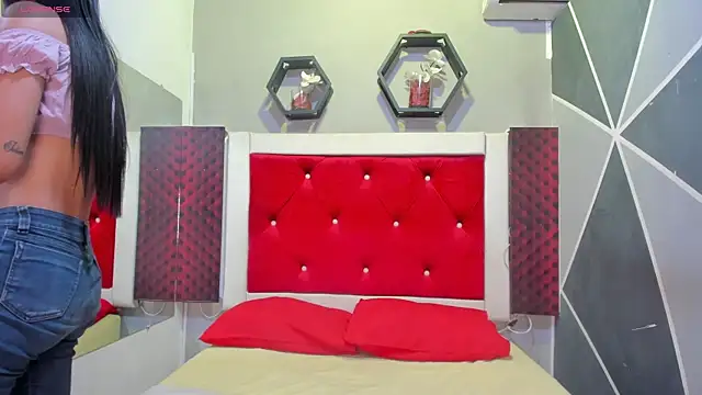 Snapshot of Karoll014 chatting on November 2025 12:16:02 PM Karoll014 online show from November 2025 12:16:02 PM