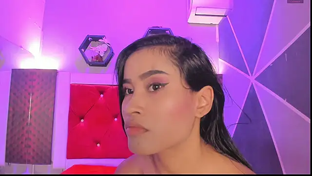 Karoll014 online show from May 2026 12:25:01 PM