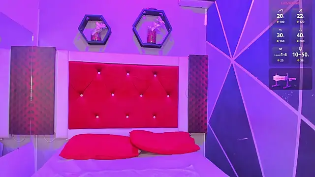 Snapshot of Karoll014 chatting on October 2025 12:02:01 PM Karoll014 online show from October 2025 12:02:01 PM