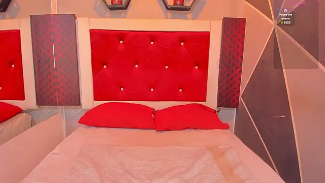 Snapshot of Karoll014 chatting on October 2025 12:04:01 PM Karoll014 online show from October 2025 12:04:01 PM