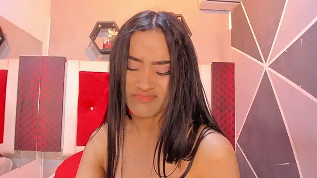 Snapshot of Karoll014 chatting on January 2026 12:09:02 PM Karoll014 online show from January 2026 12:09:02 PM