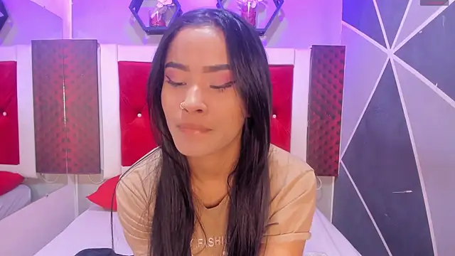 Snapshot of Karoll014 chatting on December 2025 12:07:02 PM Karoll014 online show from December 2025 12:07:02 PM