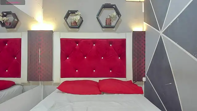 Snapshot of Karoll014 chatting on March 2026 03:06:01 PM Karoll014 online show from March 2026 03:06:01 PM