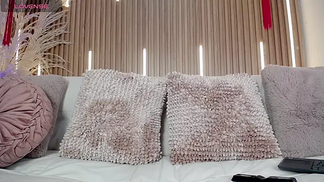 Tayzon Foxxx online show from March 2026 08:22:01 PM