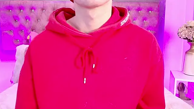 Tayzon Foxxx online show from January 2026 12:01:01 PM