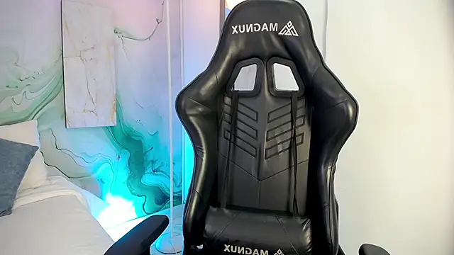 Tayzon Foxxx online show from March 2026 08:21:02 PM