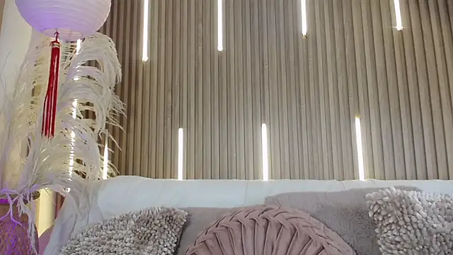 Tayzon Foxxx online show from April 2026 08:32:01 PM