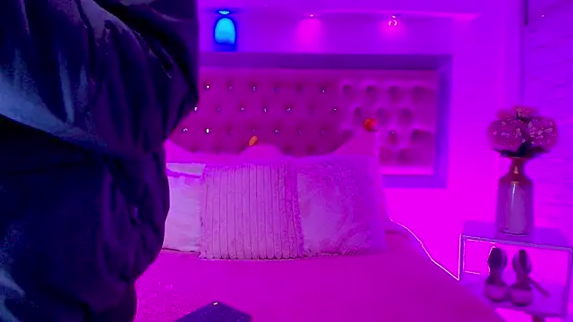 Tayzon Foxxx online show from February 2026 12:50:02 PM