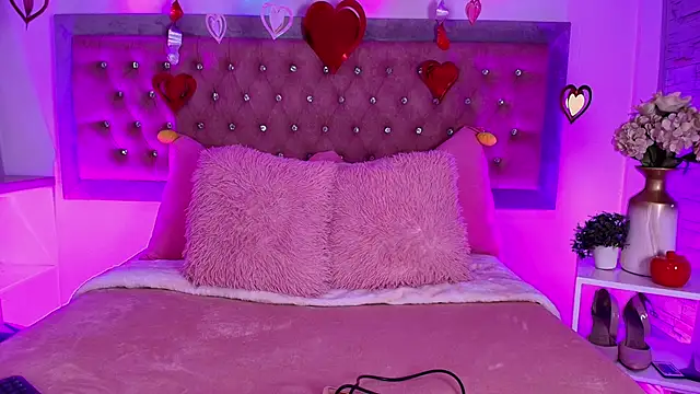 Tayzon Foxxx online show from February 2026 12:57:02 PM