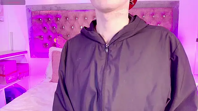 Tayzon Foxxx online show from January 2026 12:11:02 PM