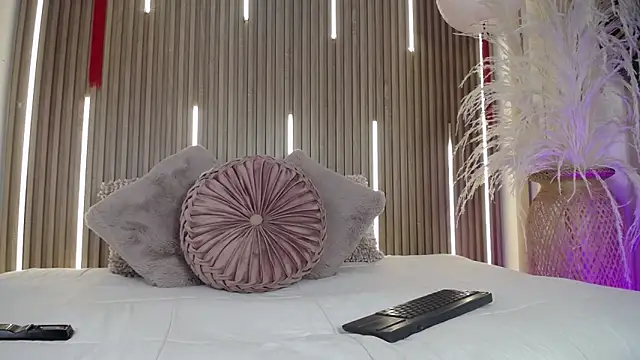 Tayzon Foxxx online show from March 2026 08:24:01 PM