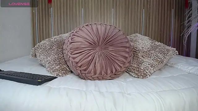 Tayzon Foxxx online show from March 2026 08:19:01 PM