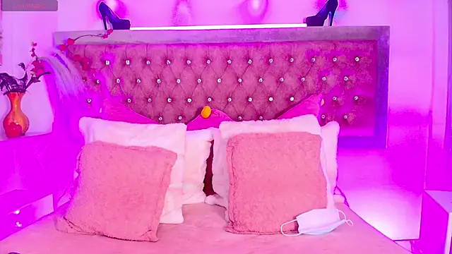 Tayzon Foxxx online show from November 2025 12:31:02 PM