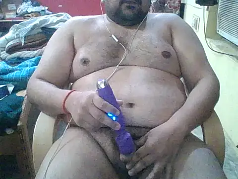 ARYANAVAILABLE online show from May 2026 11:42:01 PM