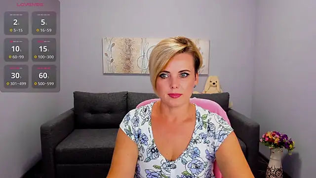 Snapshot of Julia_Wilsone chatting on September 2025 12:14:01 PM Julia Wilsone online show from September 2025 12:14:01 PM