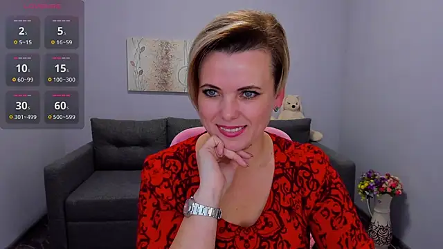 Julia Wilsone online show from November 2025 12:52:02 PM