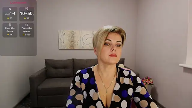 Julia Wilsone online show from February 2026 07:04:01 AM