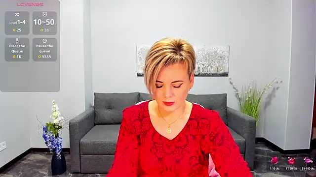 Julia Wilsone online show from November 2025 07:20:01 AM